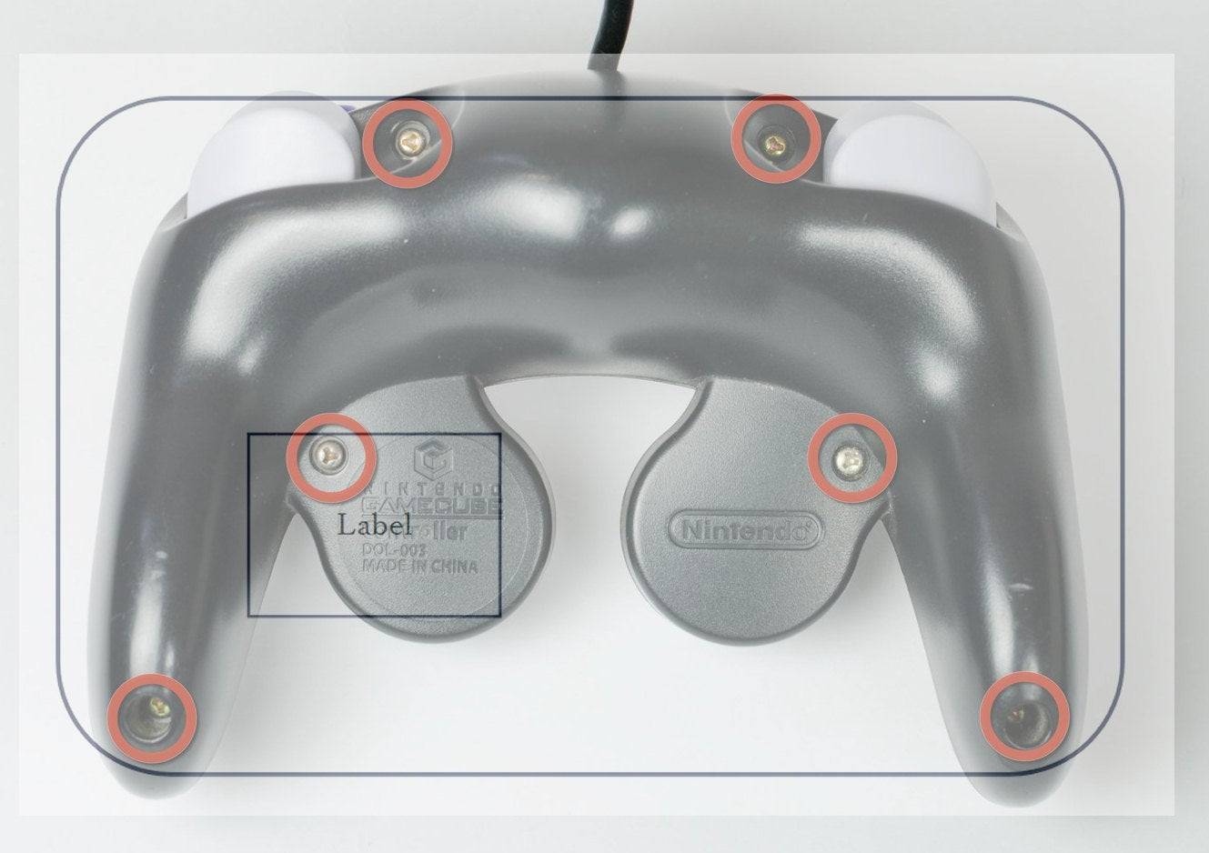 標籤位置覆蓋在GameCube控制器的背面。圖片來源:Pokemaniac / Famiboards。